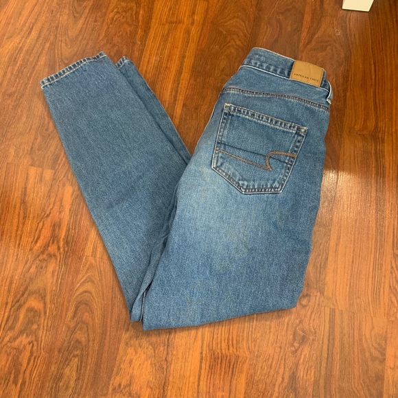 American Eagle mom jeans - Picture 1 of 5
